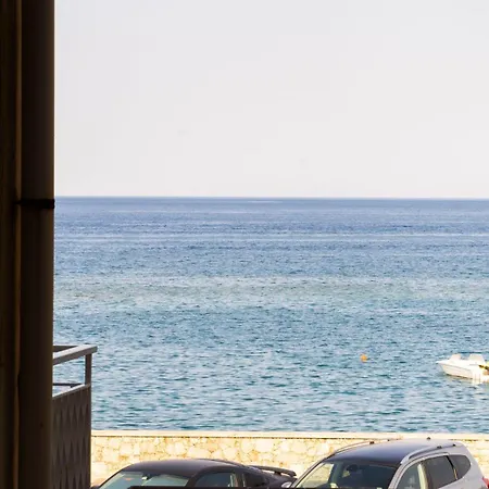 Argyros Pensjonat 3*